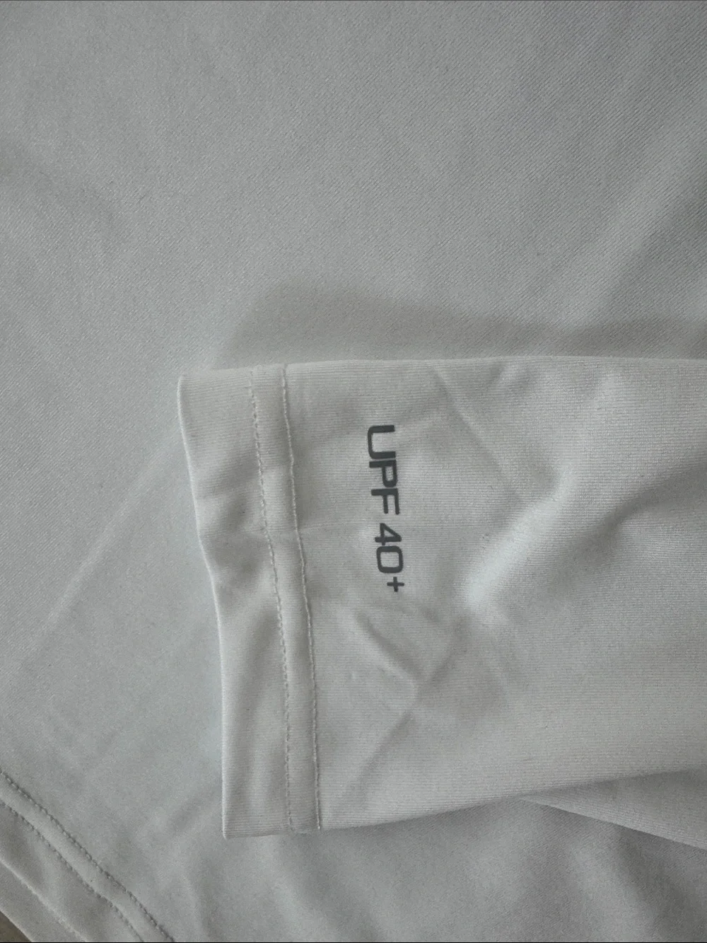 NWT Nike SWIM‎ White Long-Sleeve Dri-FIT SPF 40 Top with Black Swoosh